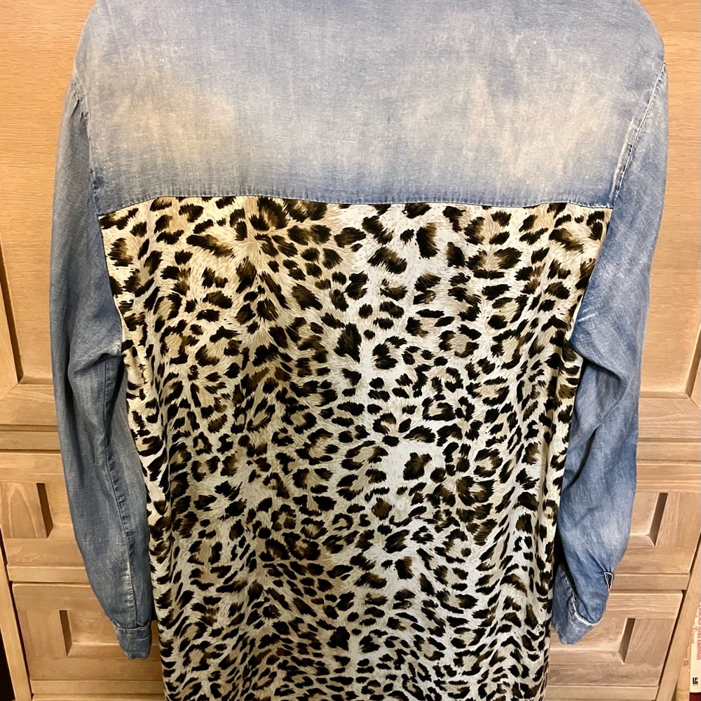 Casual Denim Shirt with Leopard Accents - Picture 2 of 5